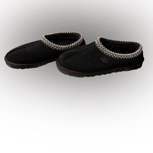 UGG Black Slippers with Knit Detail